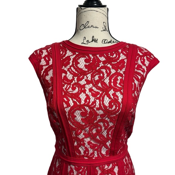 Tadashi Shoji Lace Boatneck Cap Sleeve Cocktail‎ Red Dress, 6 - Picture 5 of 15